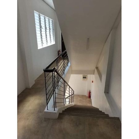 Oyo 799 Ddd Habitat Iloilo Hotel Ngoại thất bức ảnh