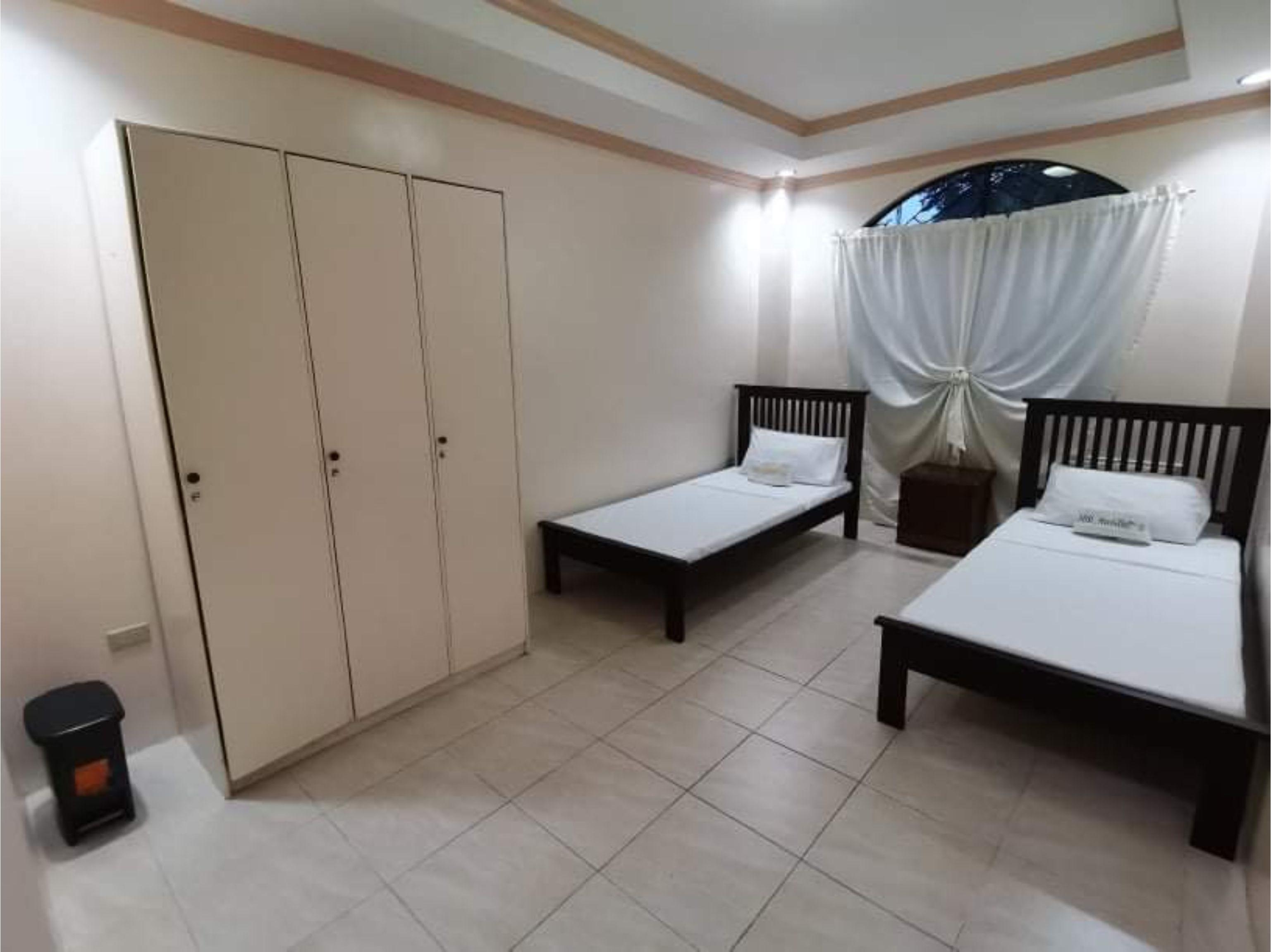 Oyo 799 Ddd Habitat Iloilo Hotel Ngoại thất bức ảnh